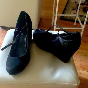 Kenneth Cole Reaction black suede wedges. 6.5 size